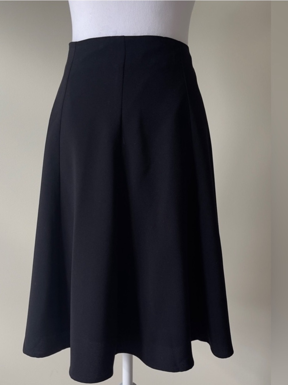 CECE Women Moss Crepe Classic A-Line Knee Length Flounce Black Skirt EUC Size 6